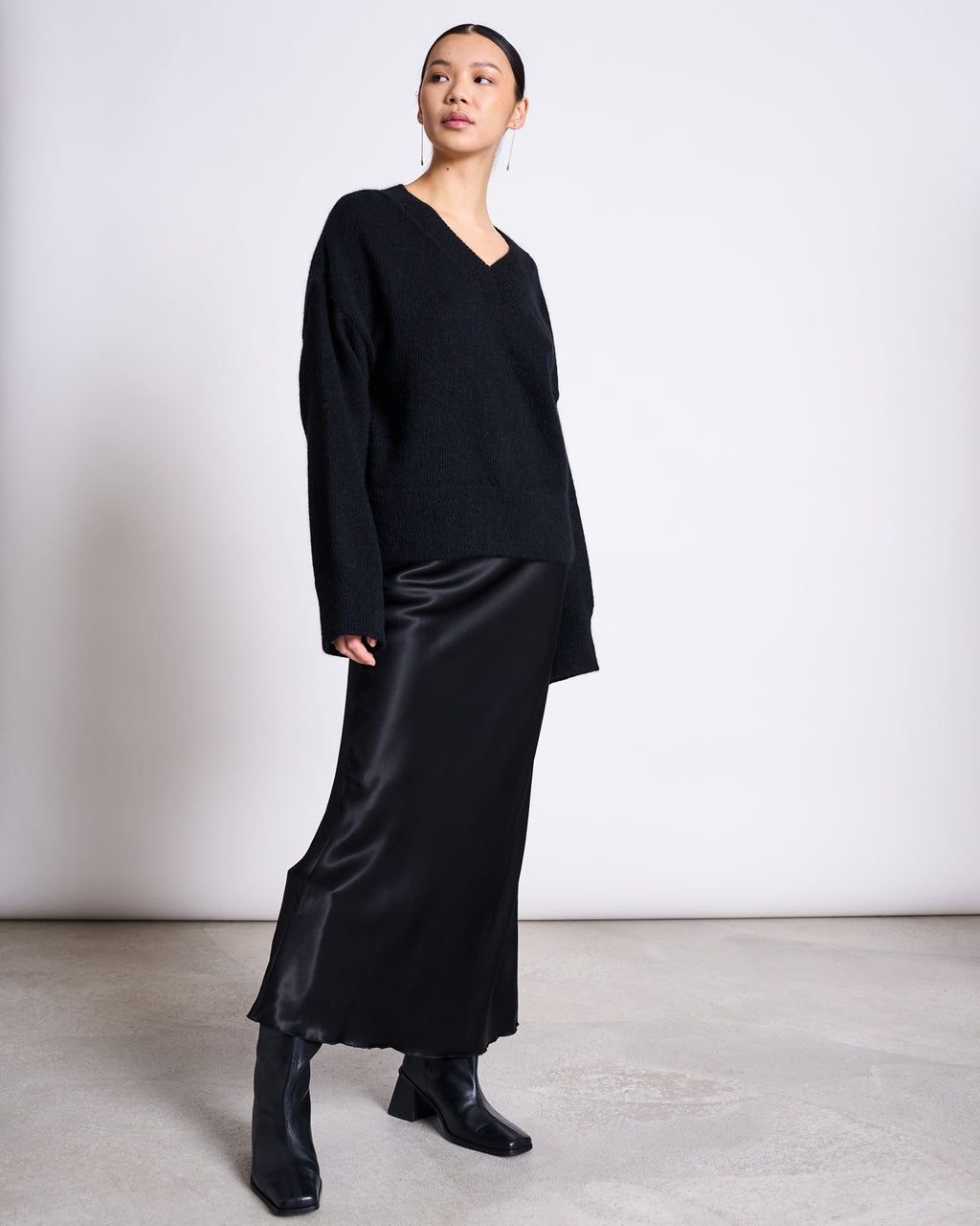 REC. MOHAIR V-NECK JUMPER YICA BLACK Jumper jan-n-june 2