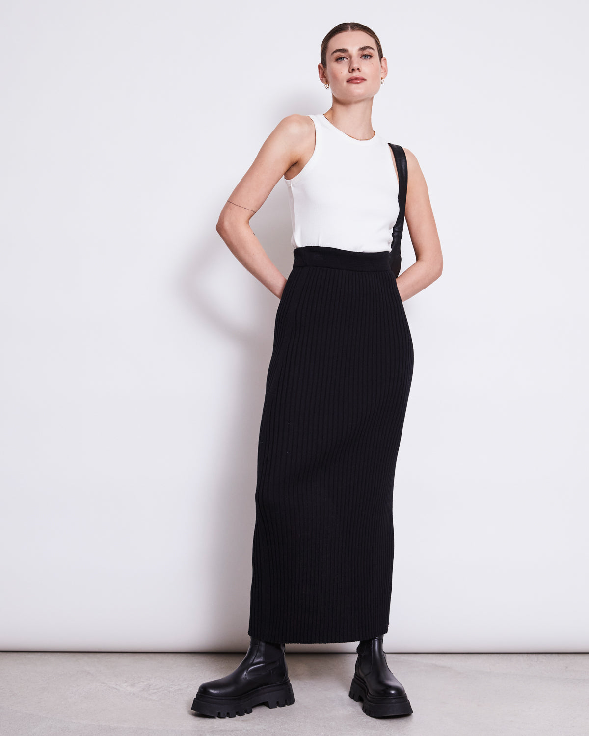 MIDI KNIT SKIRT EBBA BLACK GOTS Midi Skirt jan-n-june 4