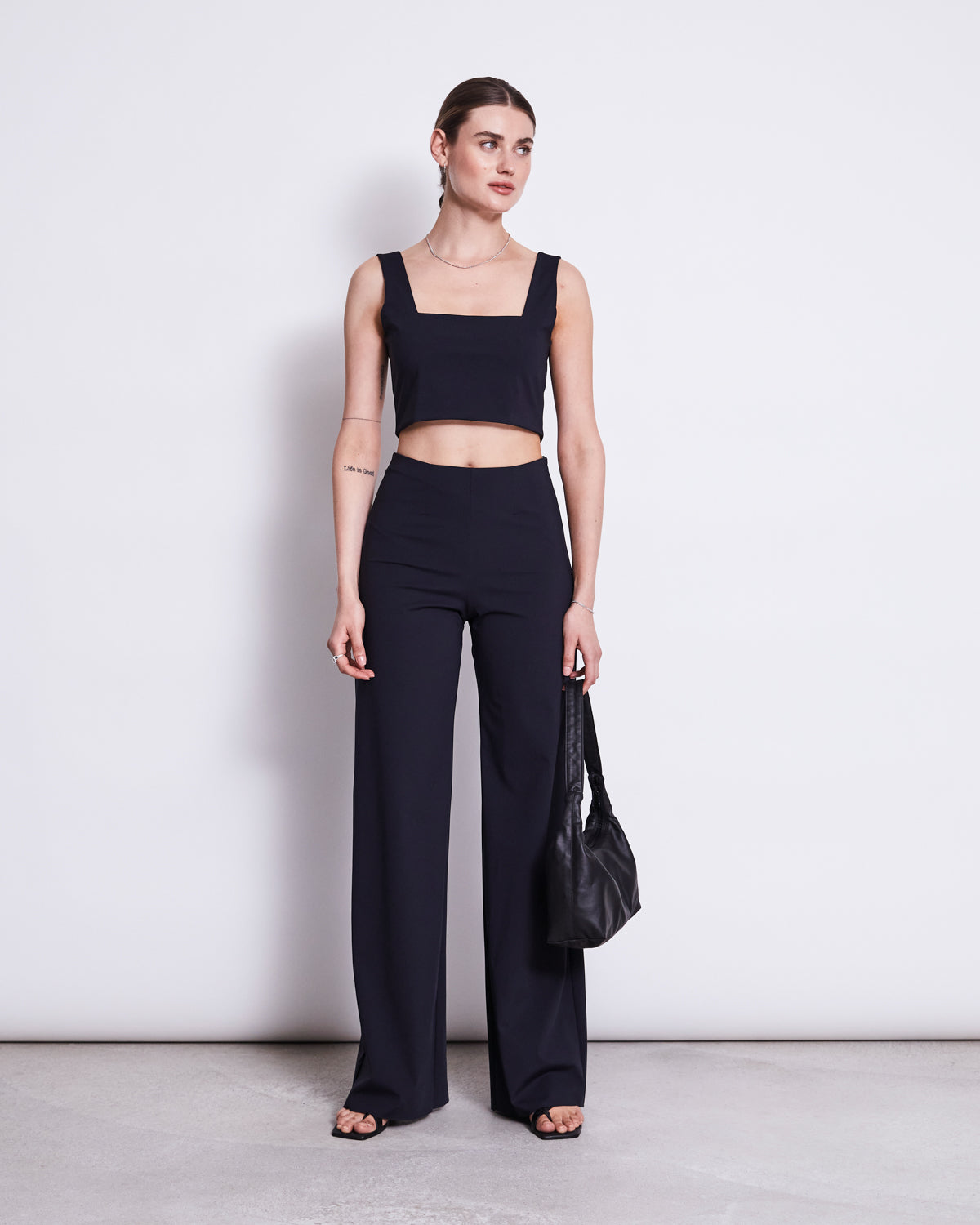 CROP TOP CANCUN BLACK Crop Top jan-n-june 2