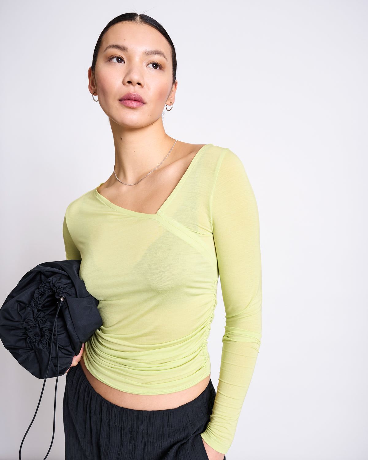 DRAWSTRING SHOPPER LYNE BLACK Accessories jan-n-june 2