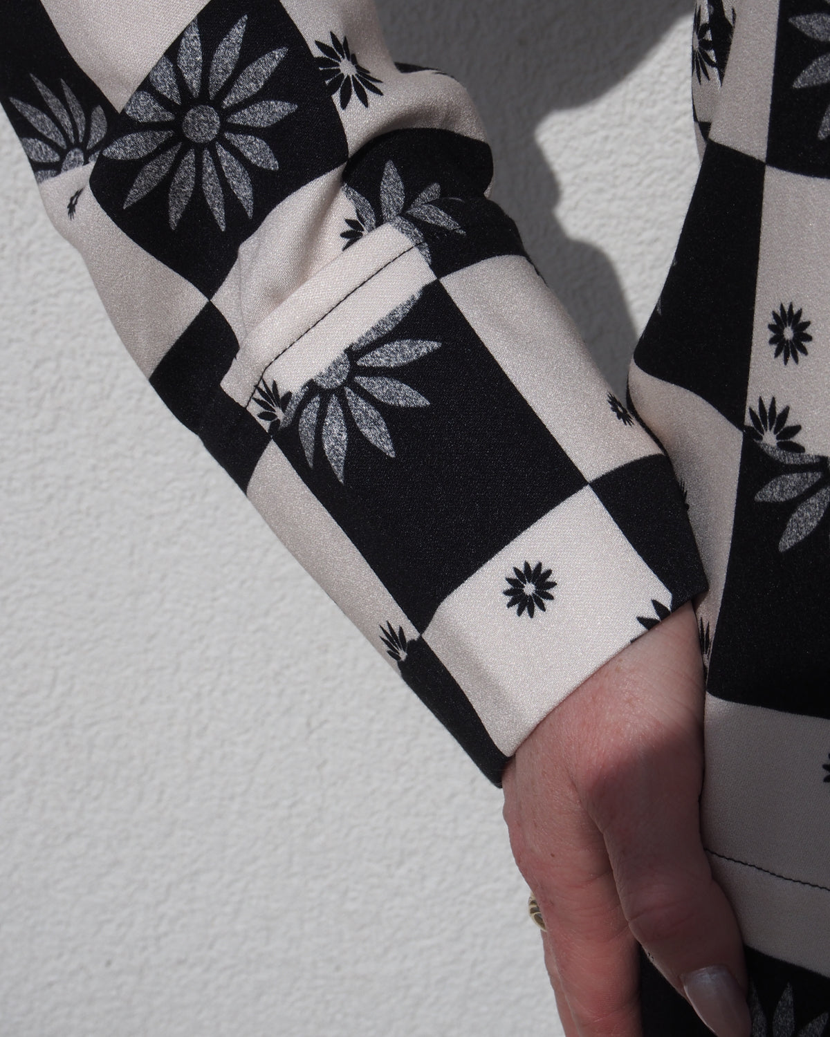 TIE BLOUSE KALUZ FLORAL SQUARE PRINT Blouses jan-n-june 7