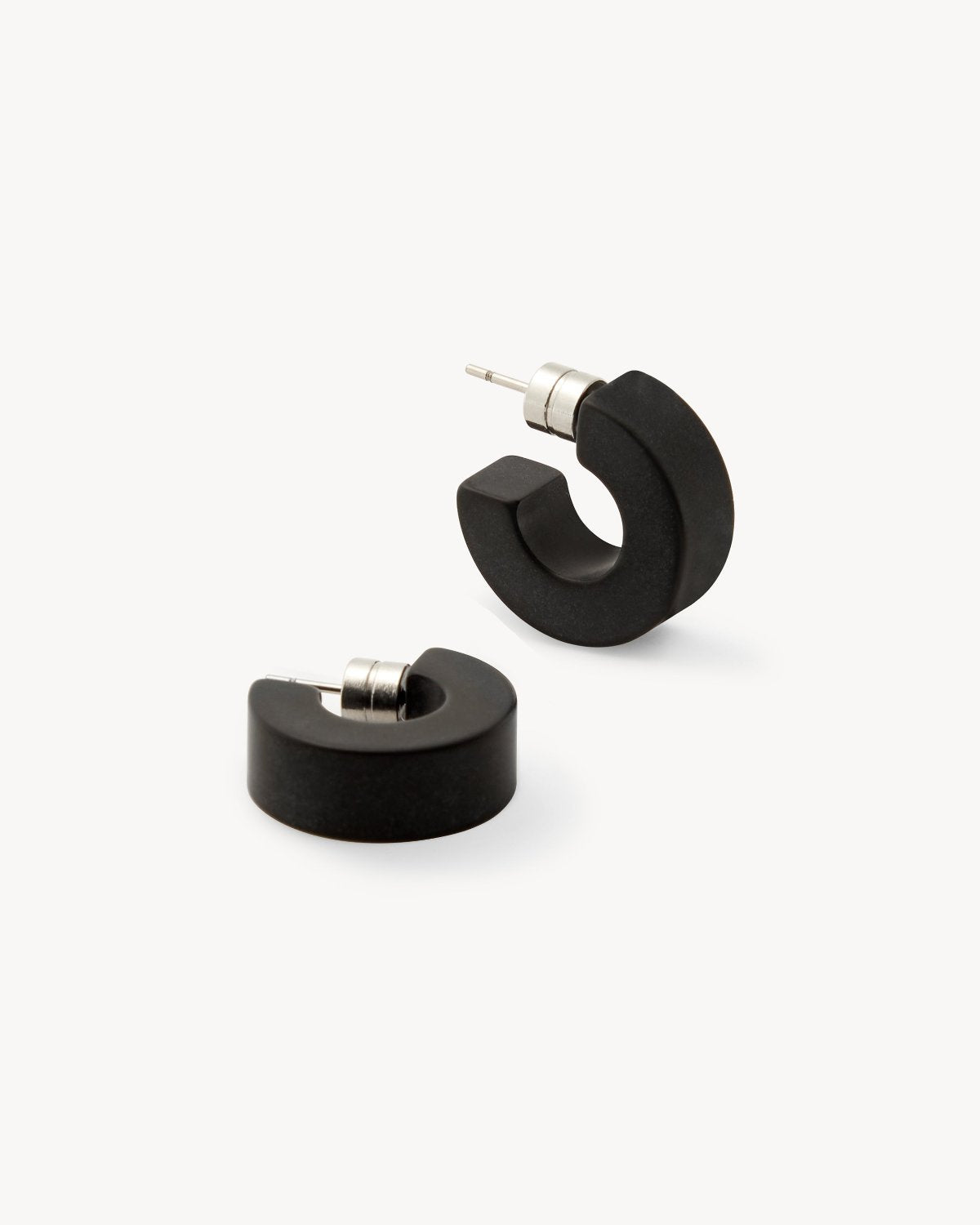 MACHETE MUSE HOOPS BLACK MATTE jan-n-june 1