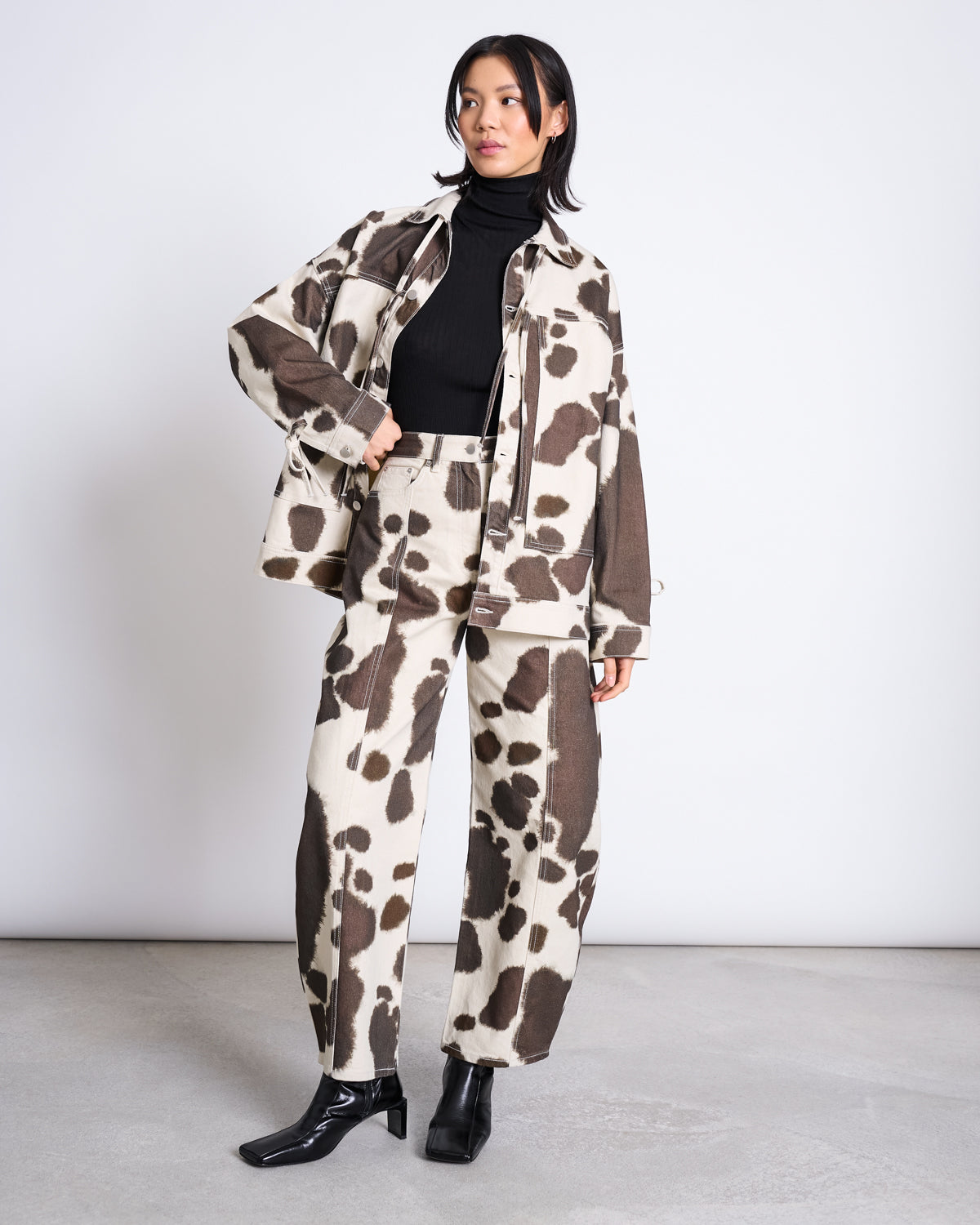 BARREL LEG DENIM JEANS FAYA COW PRINT GOTS Pants jan-n-june 9