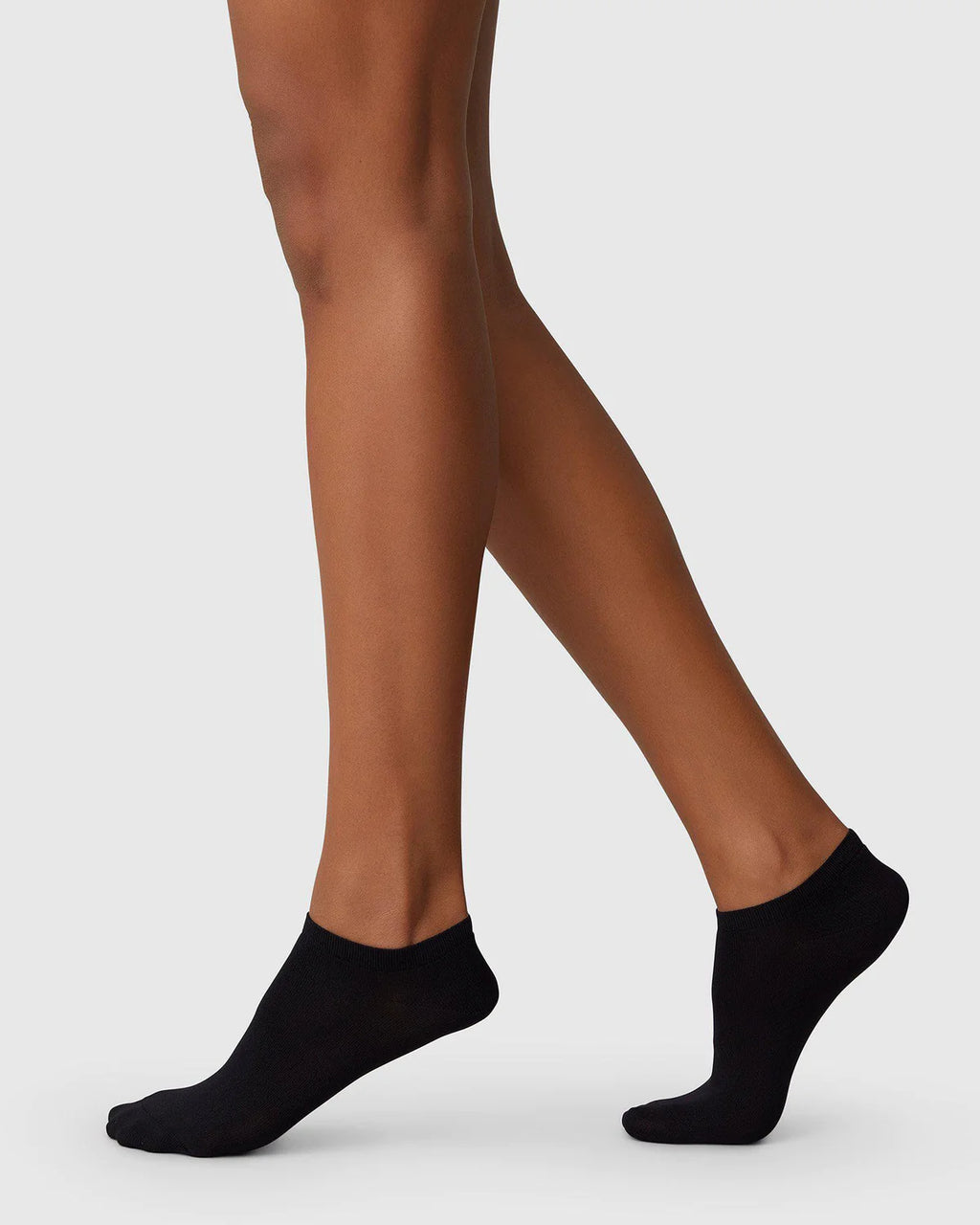 SWEDISH STOCKINGS SOCKS SARA BLACK jan-n-june 1