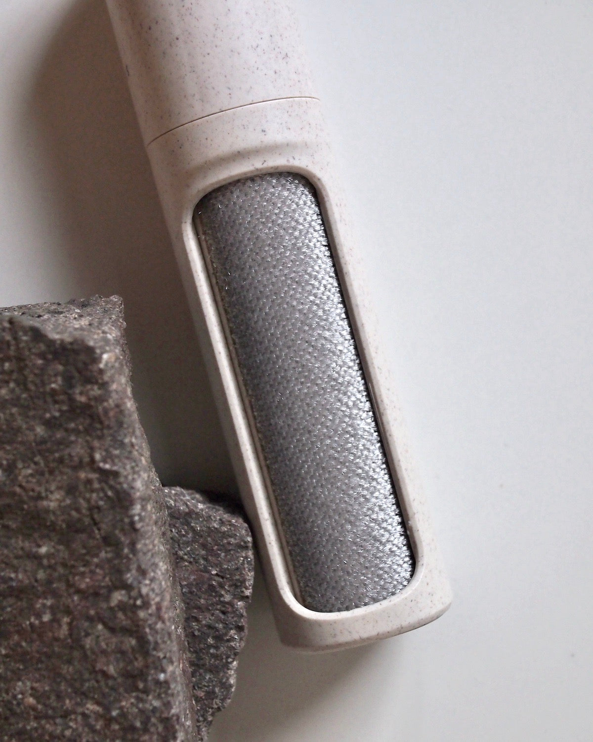 STEAMERY LINT BRUSH SAND JAN 'N JUNE 3